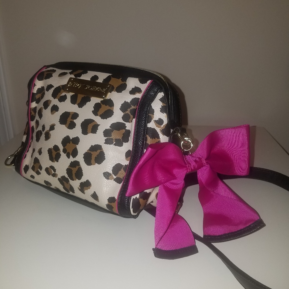 Betsey Johnson Crossbody bag